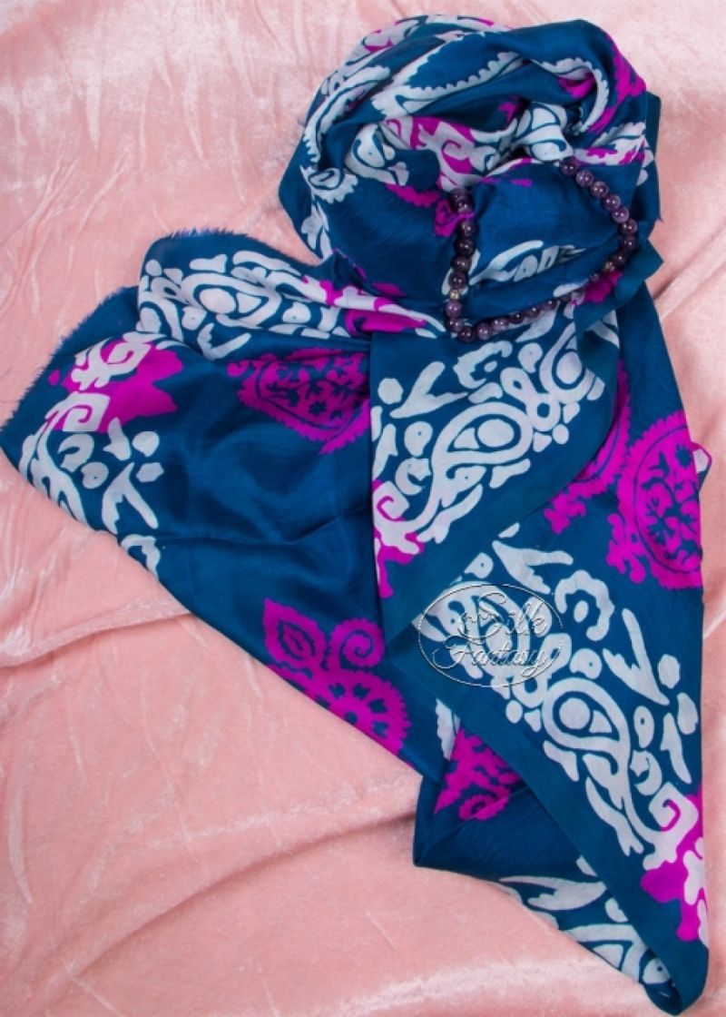 Kelagayi "Dark blue color with crimson and white galib patterns"