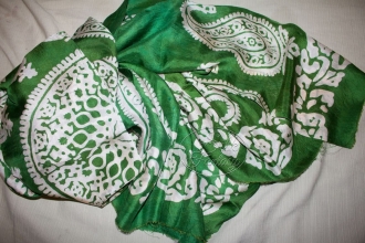 Kelagayi "Grassy green with white galib patterns from Sheki"