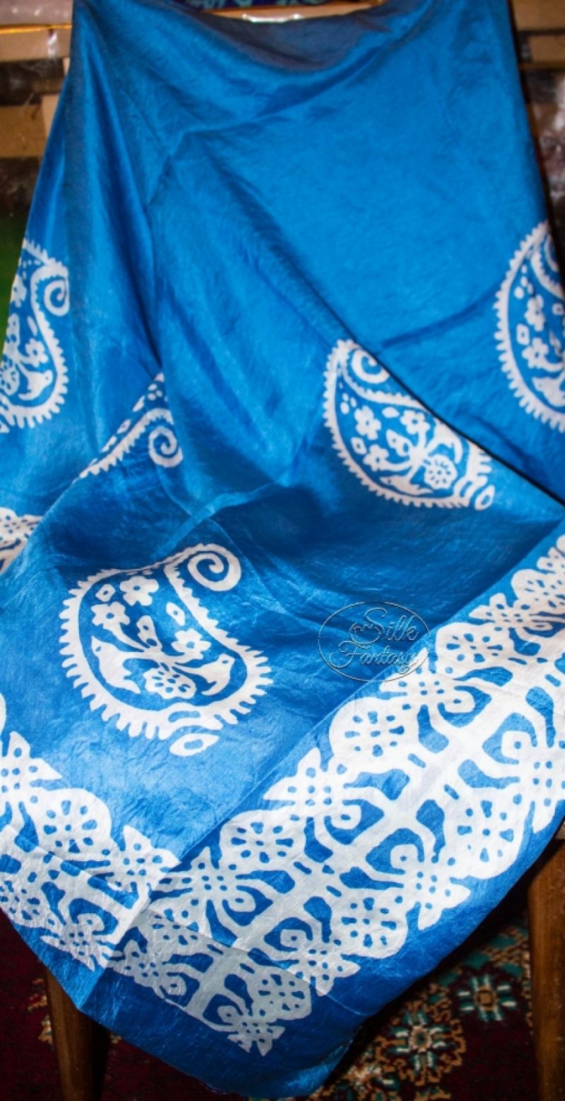 Kelagayi "Luxurious blue royal background color and white galibs"