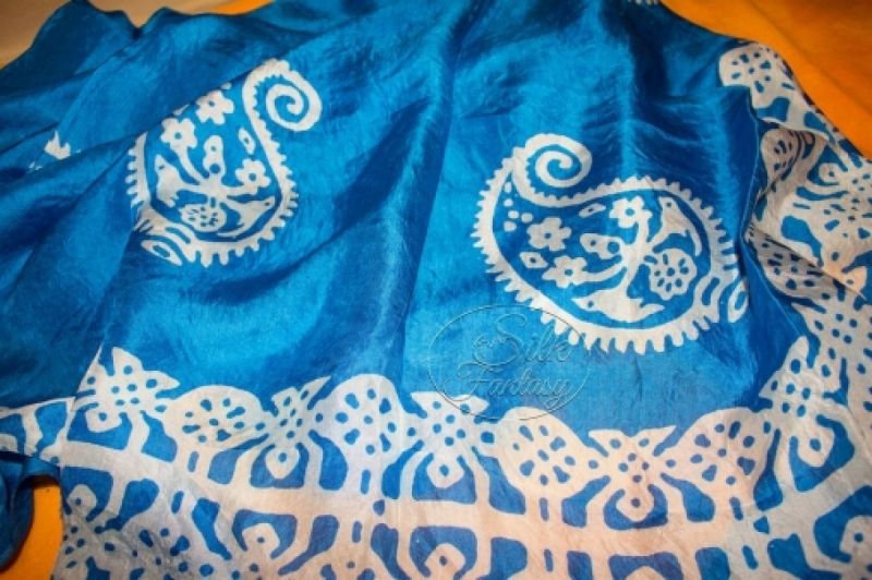 Kelagayi "Luxurious blue royal background color and white galibs"