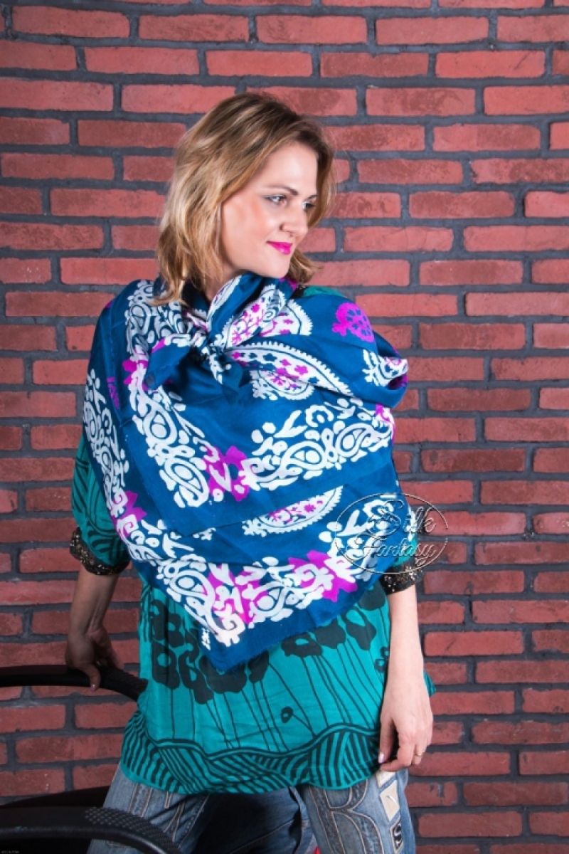 Kelagayi "Dark blue color with crimson and white galib patterns"