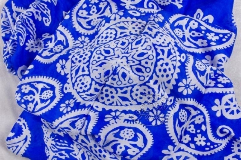 Kelagayi "Blue electric with white patterns"