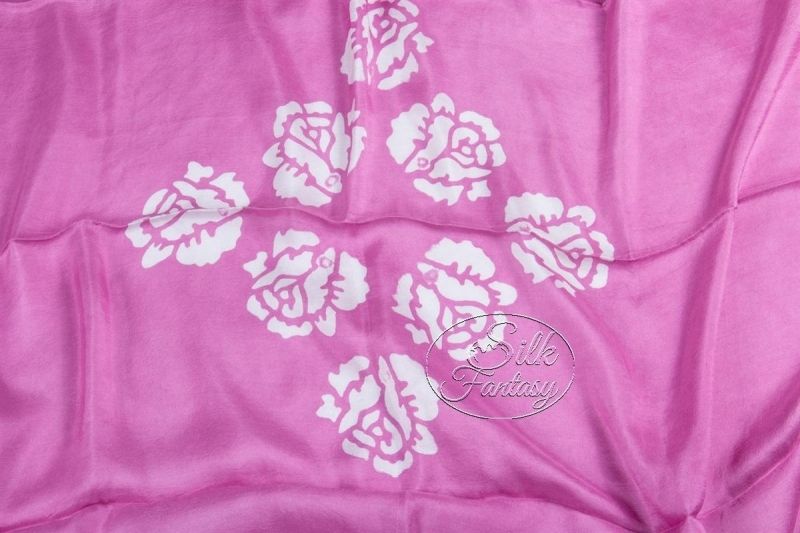 Kelagayi "Pink color and roses"