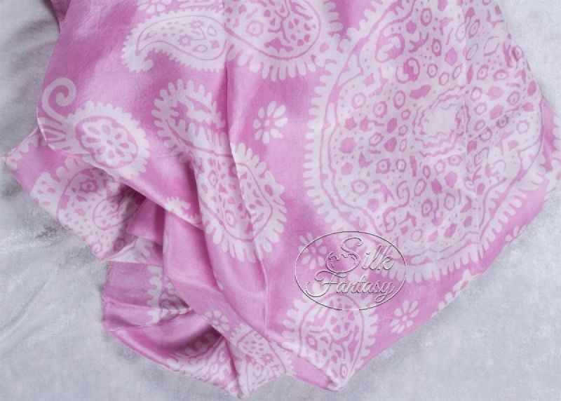 Kelagayi "Tender pink with white galib patterns"