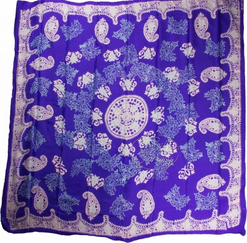 Kelagayi "Smart blue-violet background is added with sky-blue and white ornament"