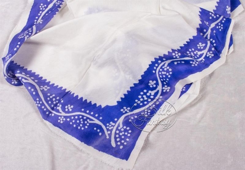 Kelagayi "White with dusty-blue galib patterns"