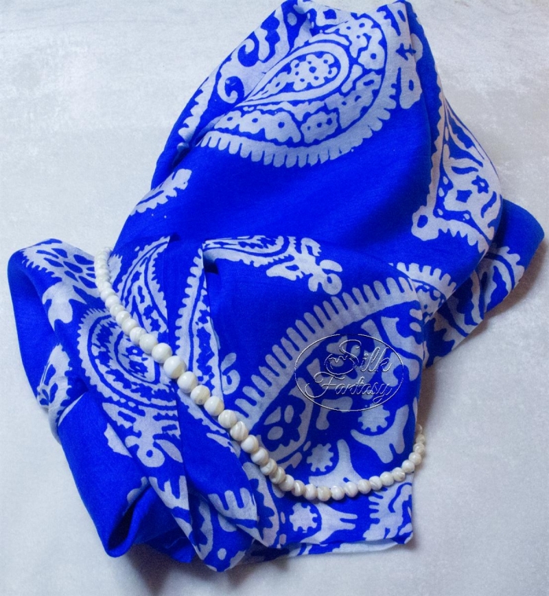 Kelagayi "Blue electric with white patterns"