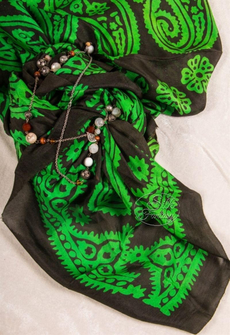 Kelagayi "Luxurious black background with bright-green galib patterns"