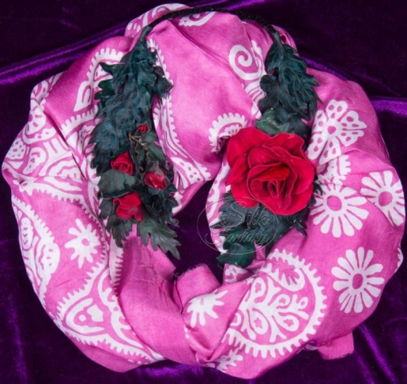 Kelagayi "Pink and white galib patterns"