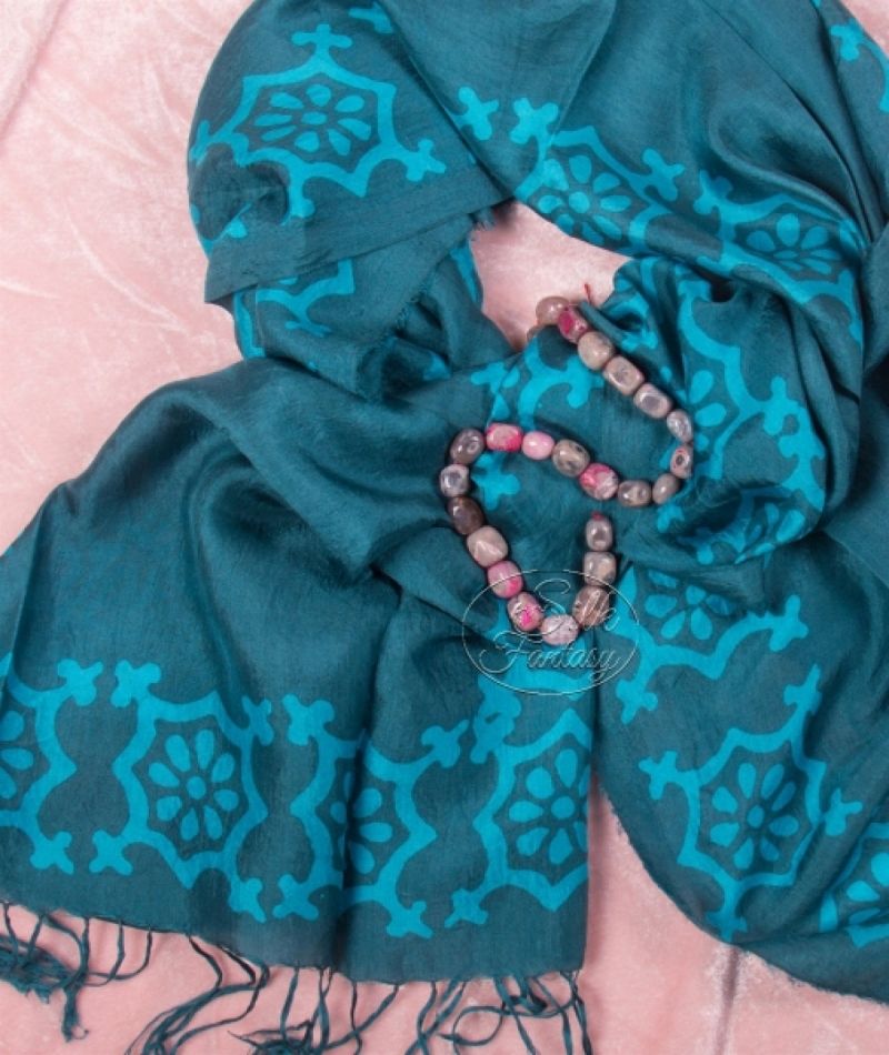 Scarf "Dark grey with turquoise without fringers"