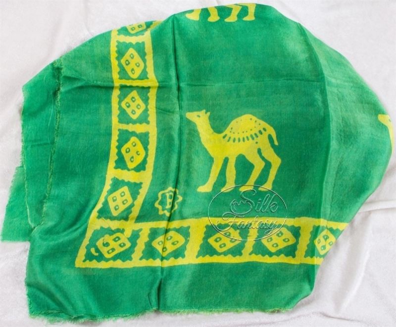 Kelagayi "Yellow camels on green background"