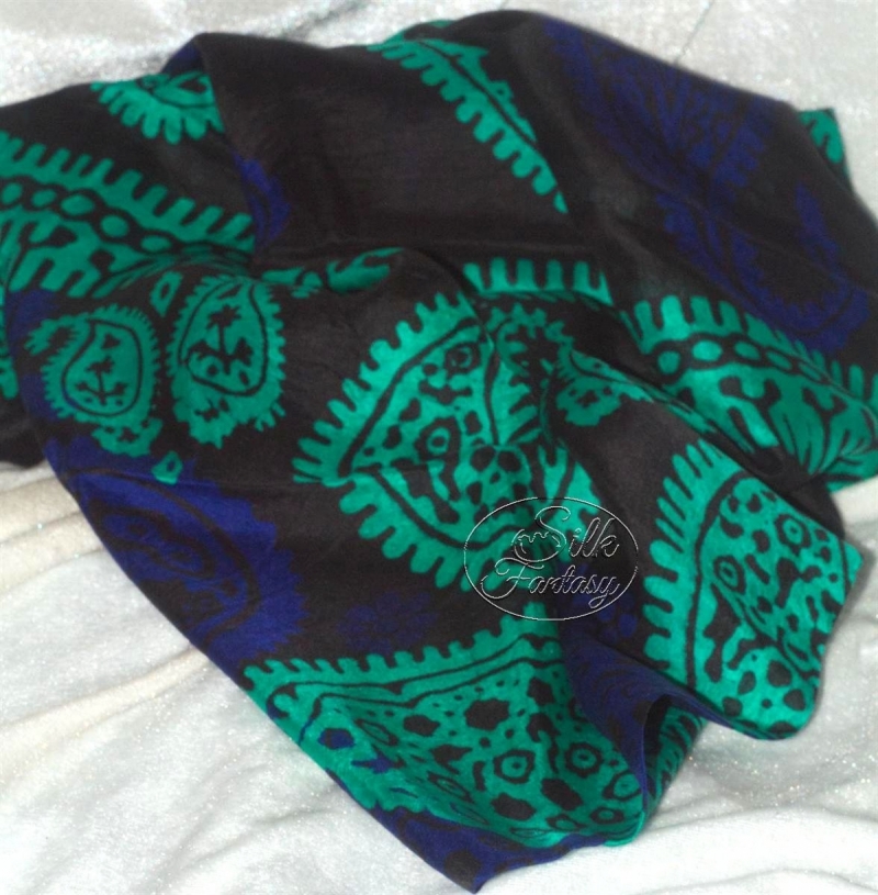 Kelagayi "Dark green background with dusty-blue and old turquoise"