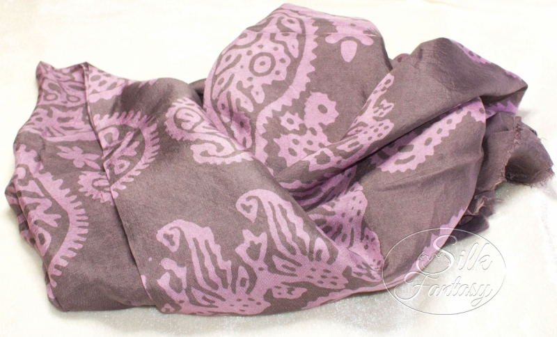 Kelagayi "Grayish-violet and pink galib patterns"