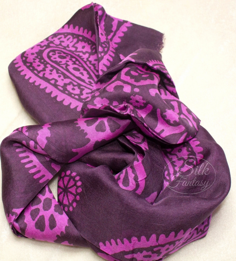 Kelagayi "Dark-grey with pink galib patterns"