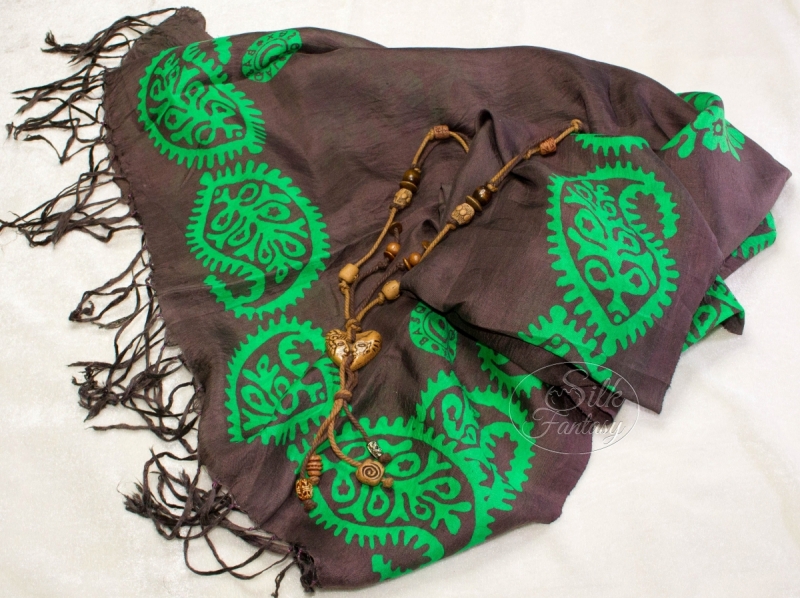 Scarf "Chocolate with green turquoise"