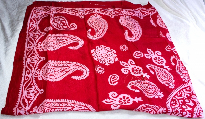 Kelagayi "Rare beauty of white galib patterns on a red background"