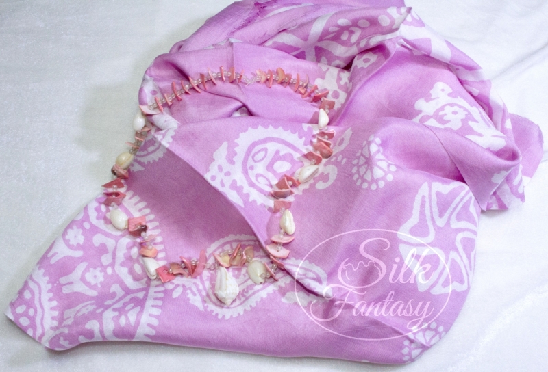 Kelagayi "Tender pink with white galib patterns"