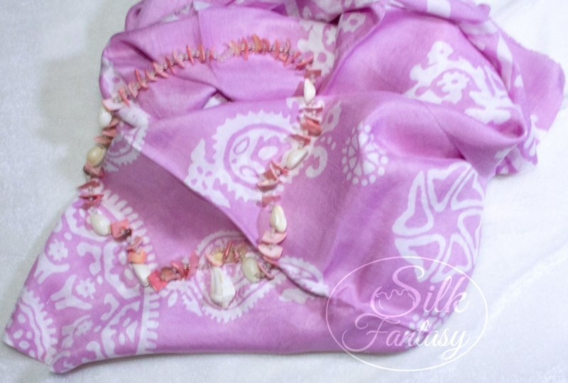 Kelagayi "Tender pink with white galib patterns"