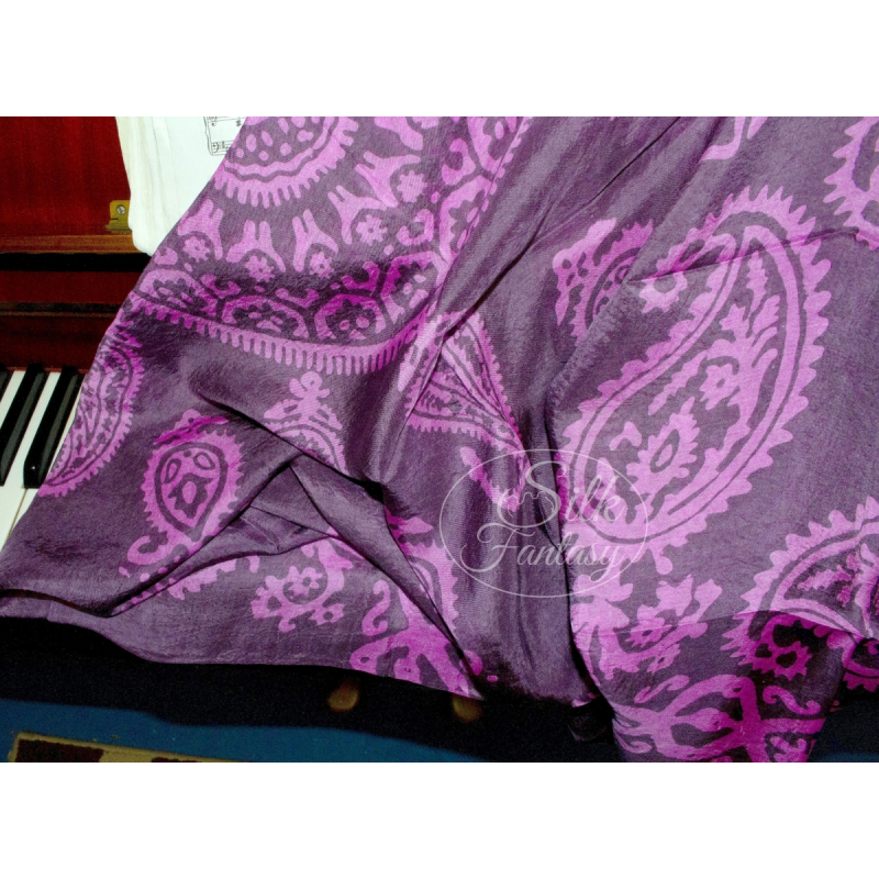 Kelagayi "Dark-grey with pink galib patterns"