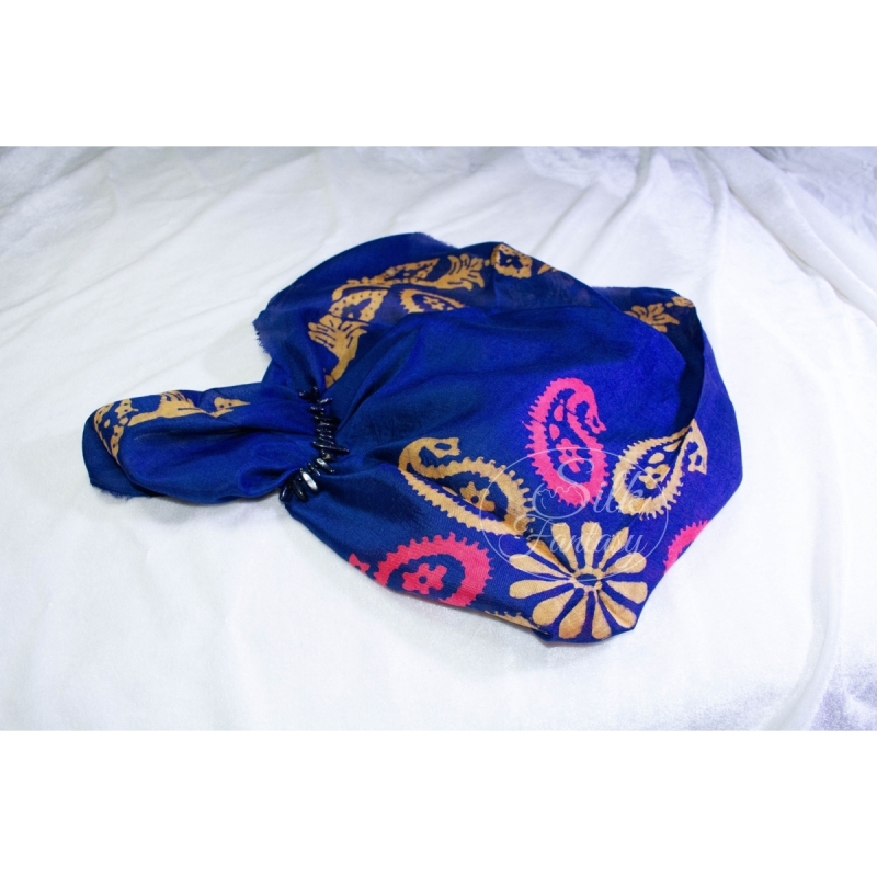 Dinge "Blue-black with red and yellow galib patterns"