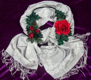 Scarf "Silvery-gray with white"