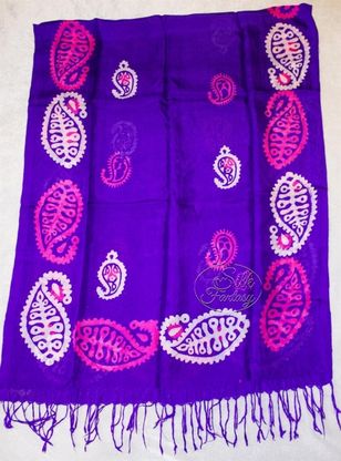 Scarf "Violet with crimson and white patterns"