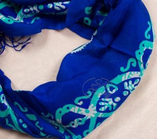Scarf "Blue background with turquoise and white patterns"